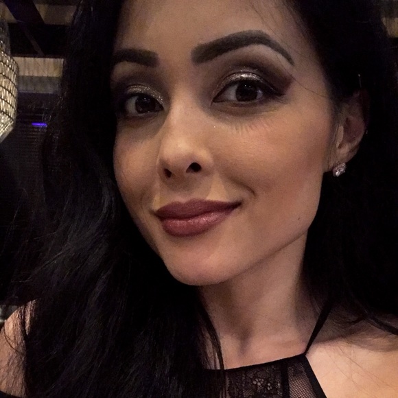 Meet your Posher, Rose - Picture 2 of 2